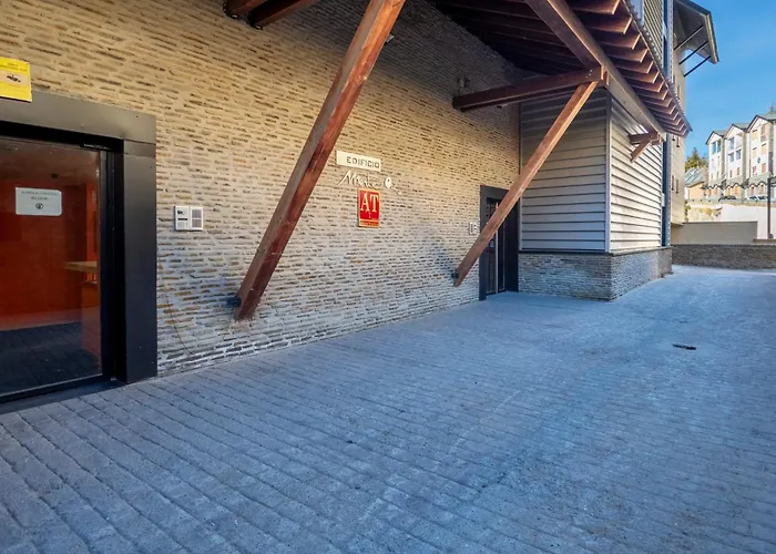 Apartamento en Edificio Monte Oiz 2 E con parking